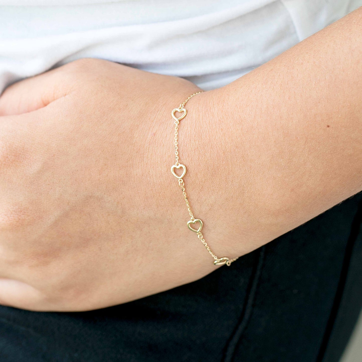 14K Yellow Gold Open Hearts Bracelet