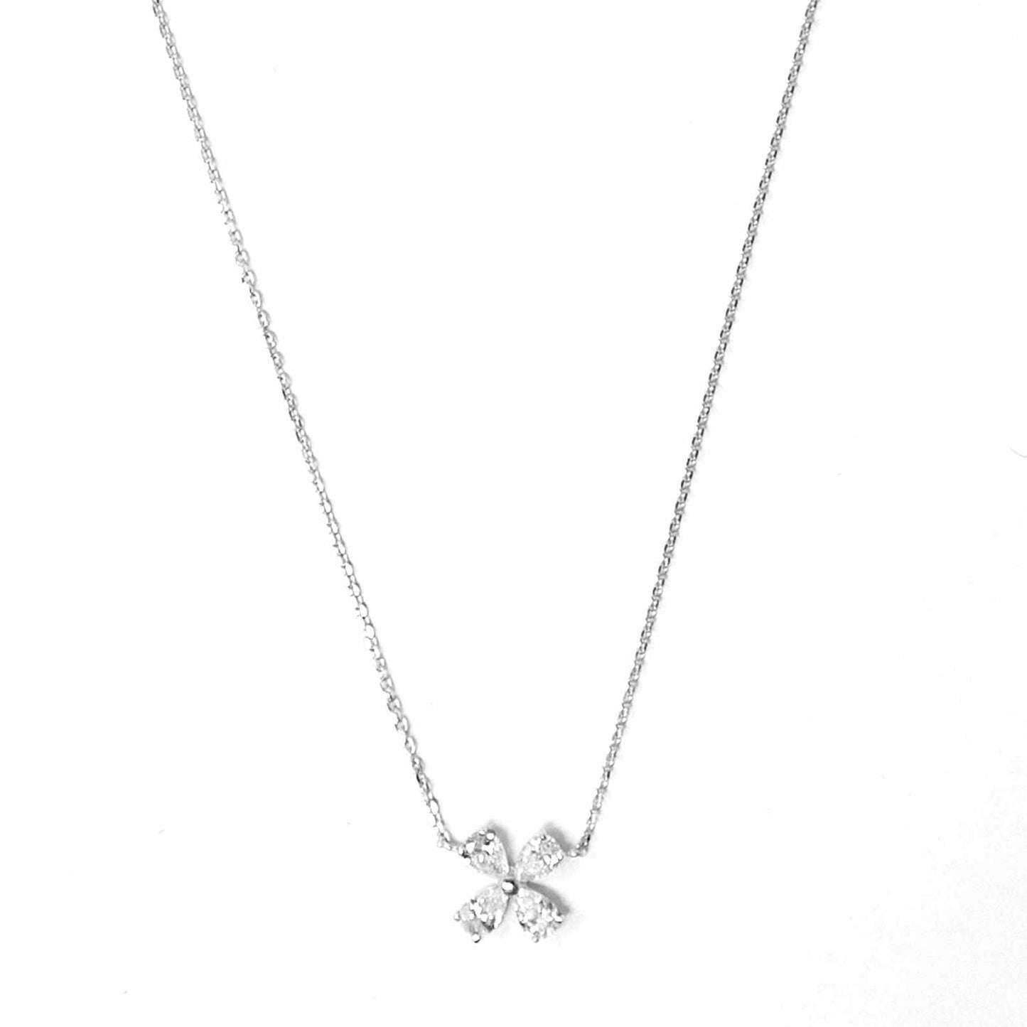 18K White Gold Diamond Flower Pendant Necklace