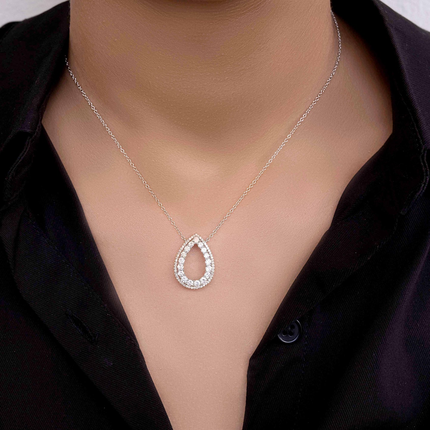 14K White Gold Dewdrop Diamond Pendant