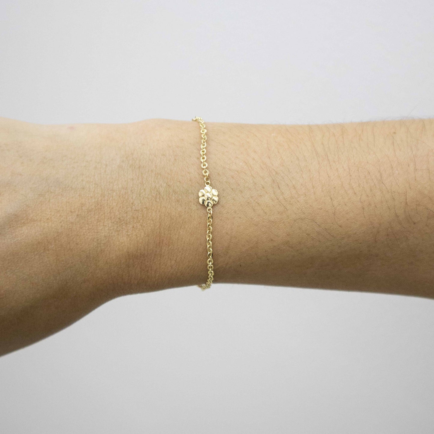 14K Yellow Gold Flower Pendant Bracelet