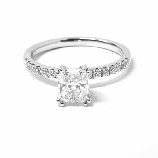 18K White Gold Diamond Engagement Ring