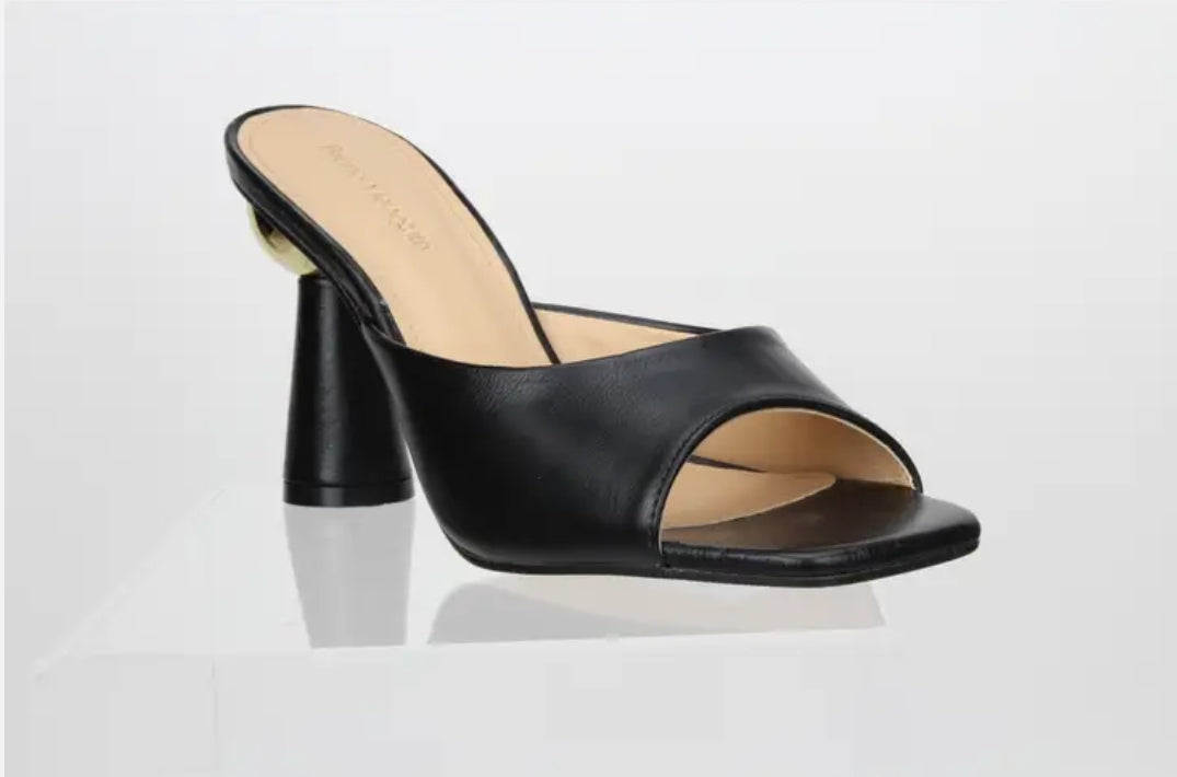 Bruno Menegatti Veneto Black Heels 56605